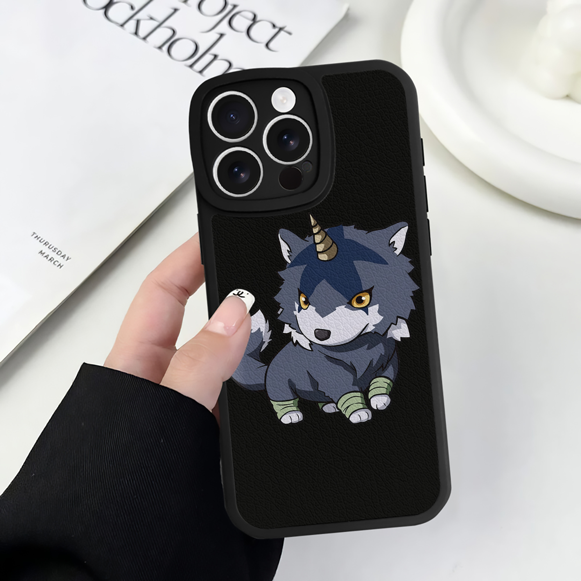 （画像用） 転スラ Regarding Reincarnated to Slime 【iPhone 16シリーズ対応】シリコンスマホケース（レザー調） 材質：シリコン